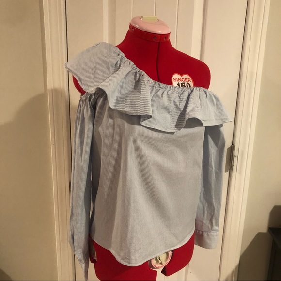 🎁 2 FOR $20 🎁 One Shoulder Asymmetrical Blue and White Pinstripe Blouse - Picture 2 of 6
